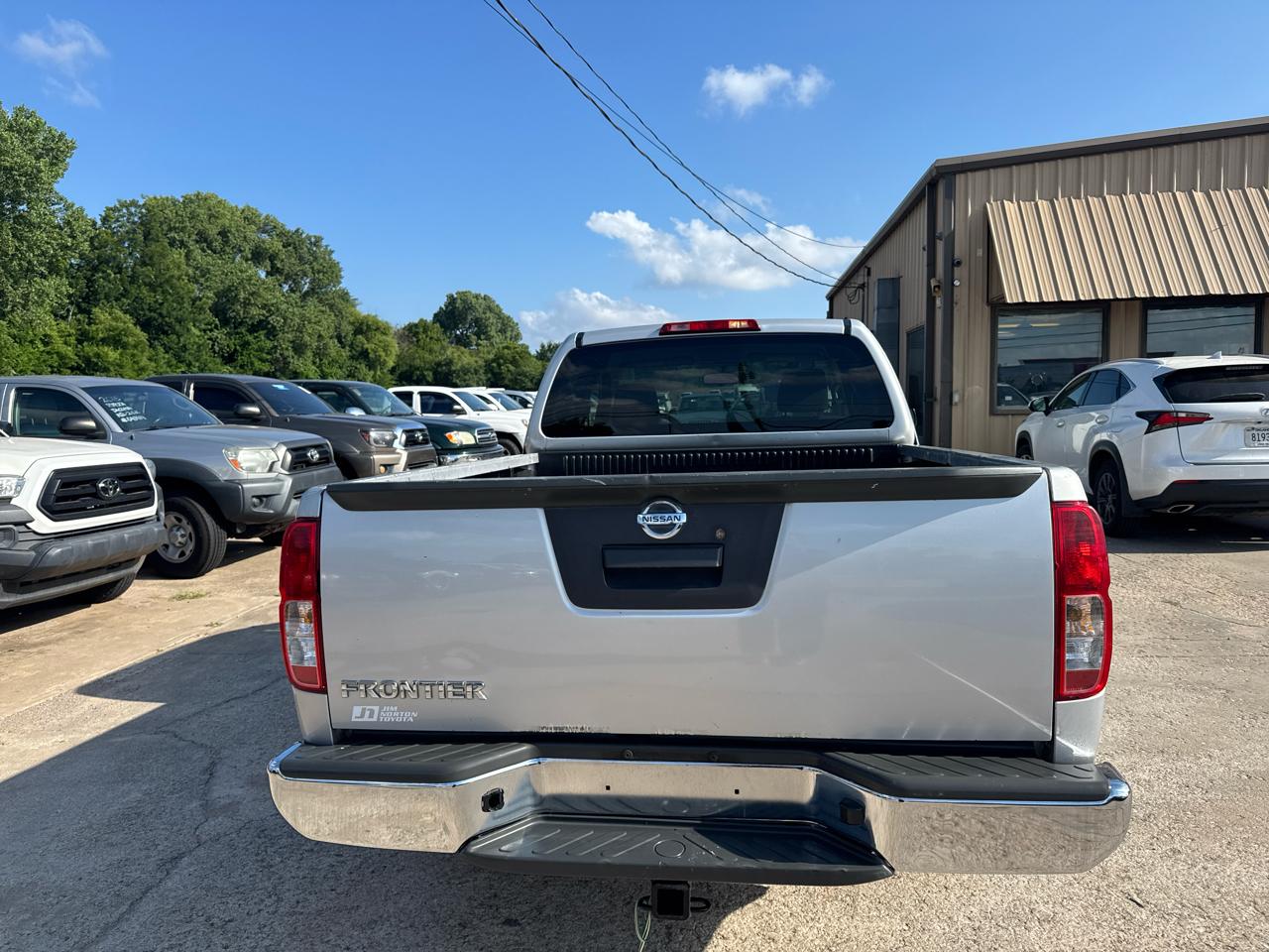 Nissan Frontier SV King Cab I4 5MT 2WD 2015