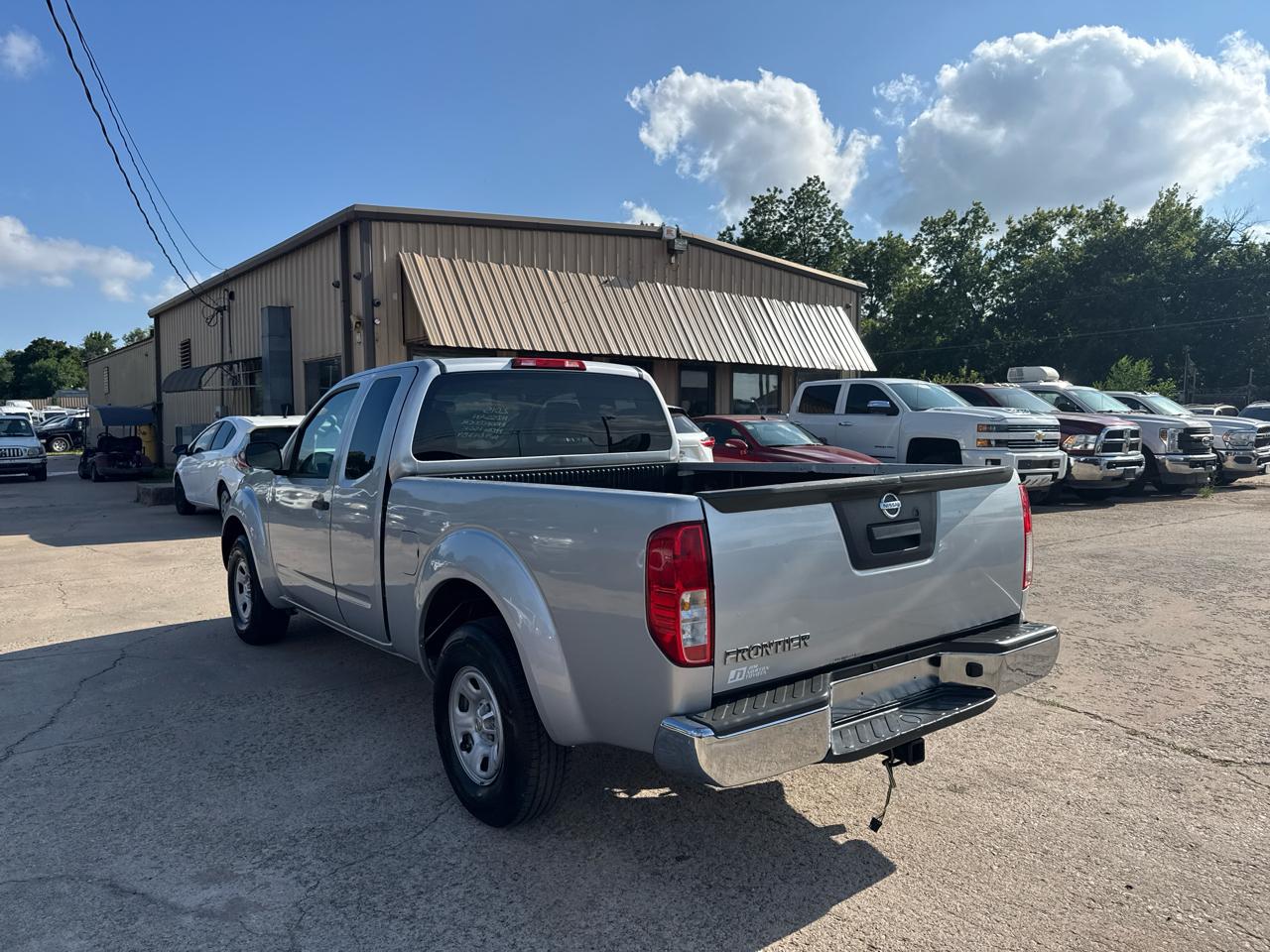 Nissan Frontier SV King Cab I4 5MT 2WD 2015