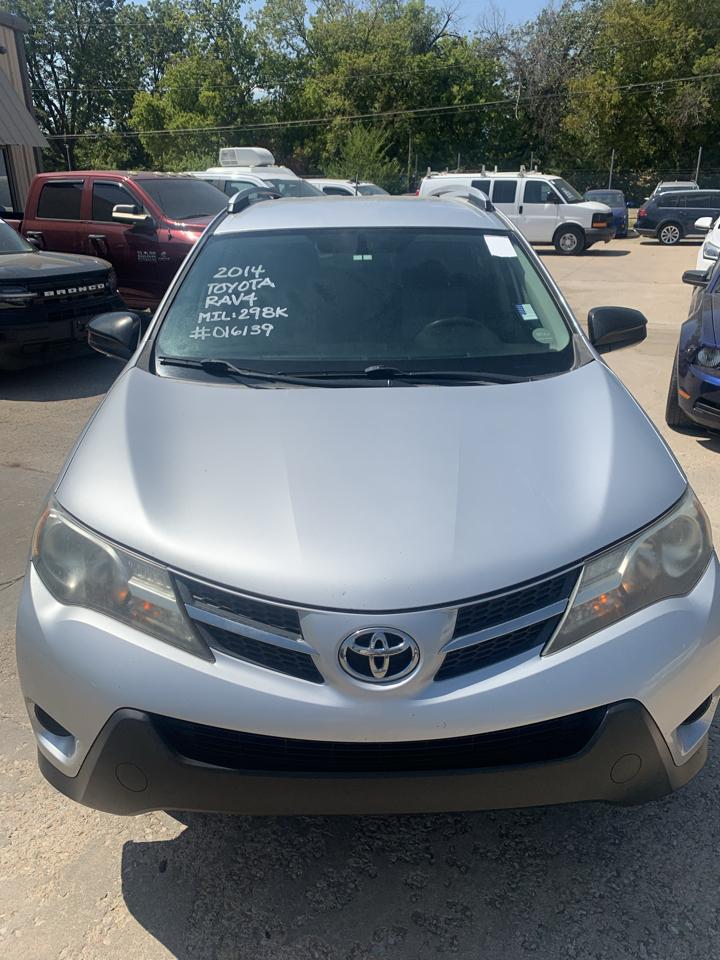 Toyota RAV4 LE FWD 2014