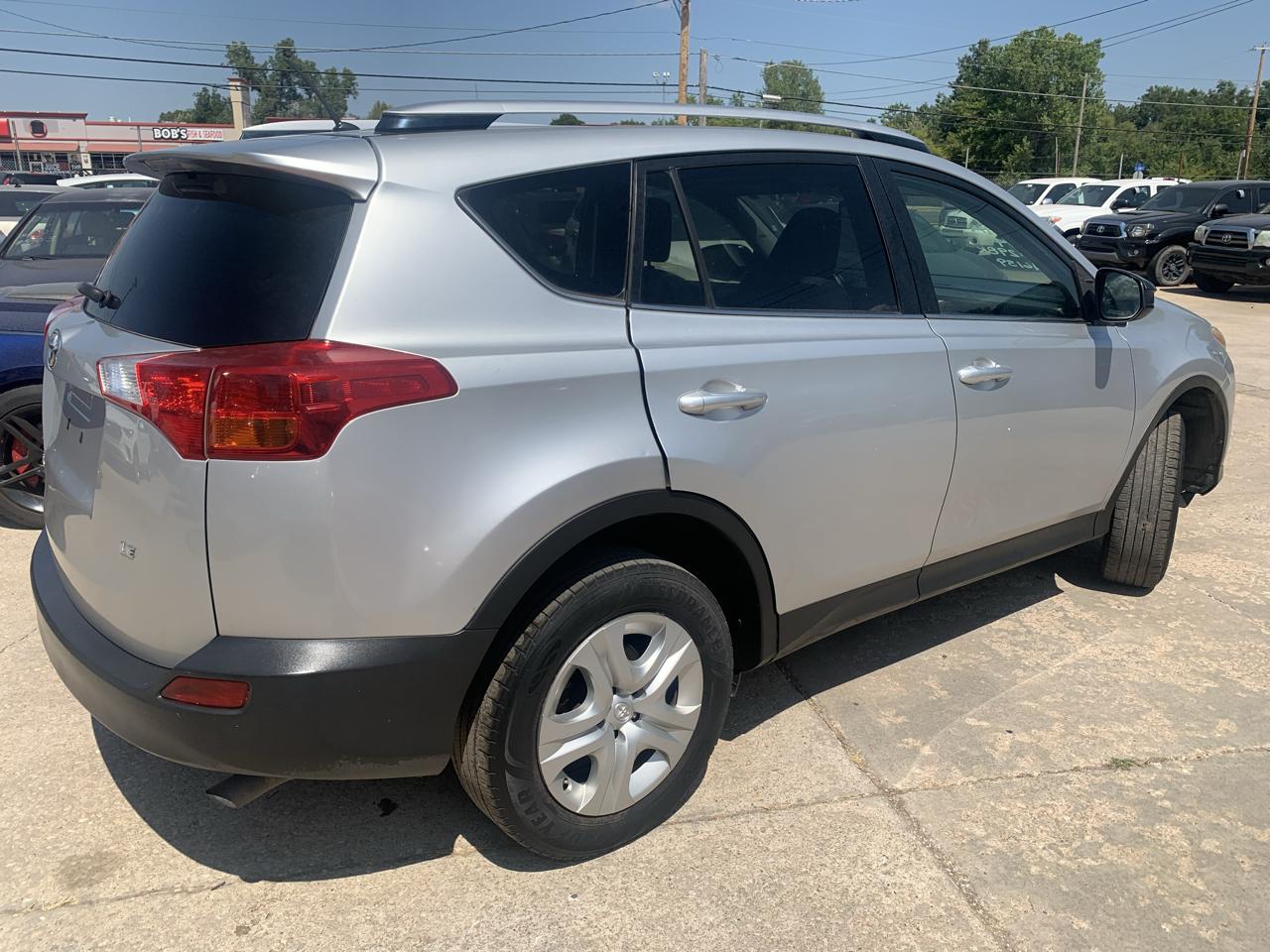 Toyota RAV4 LE FWD 2014