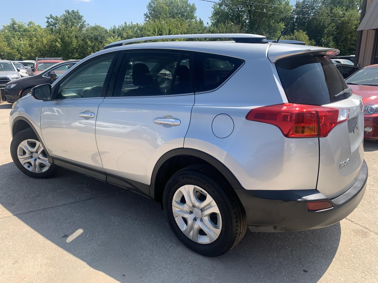 Toyota RAV4 LE FWD 2014