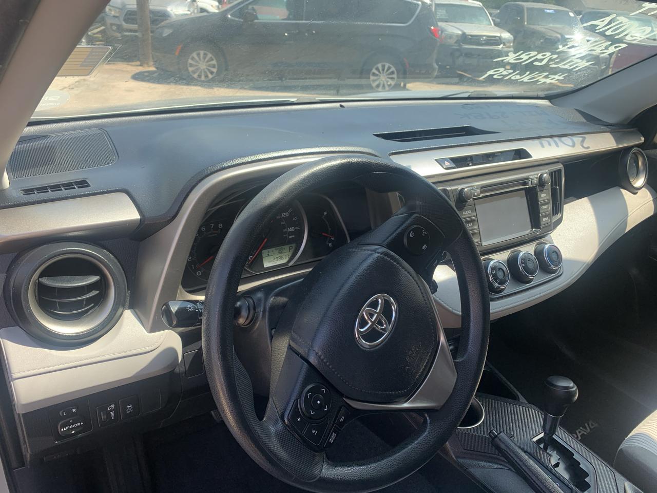 Toyota RAV4 LE FWD 2014