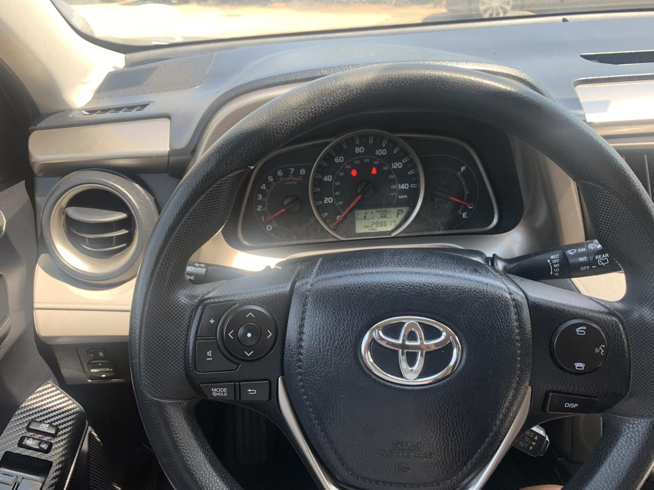 Toyota RAV4 LE FWD 2014