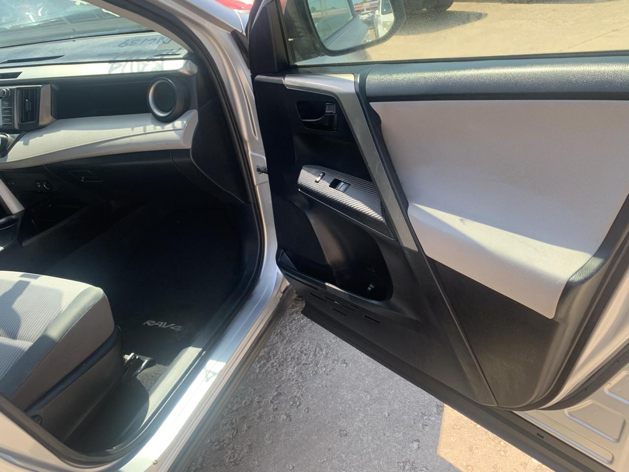 Toyota RAV4 LE FWD 2014