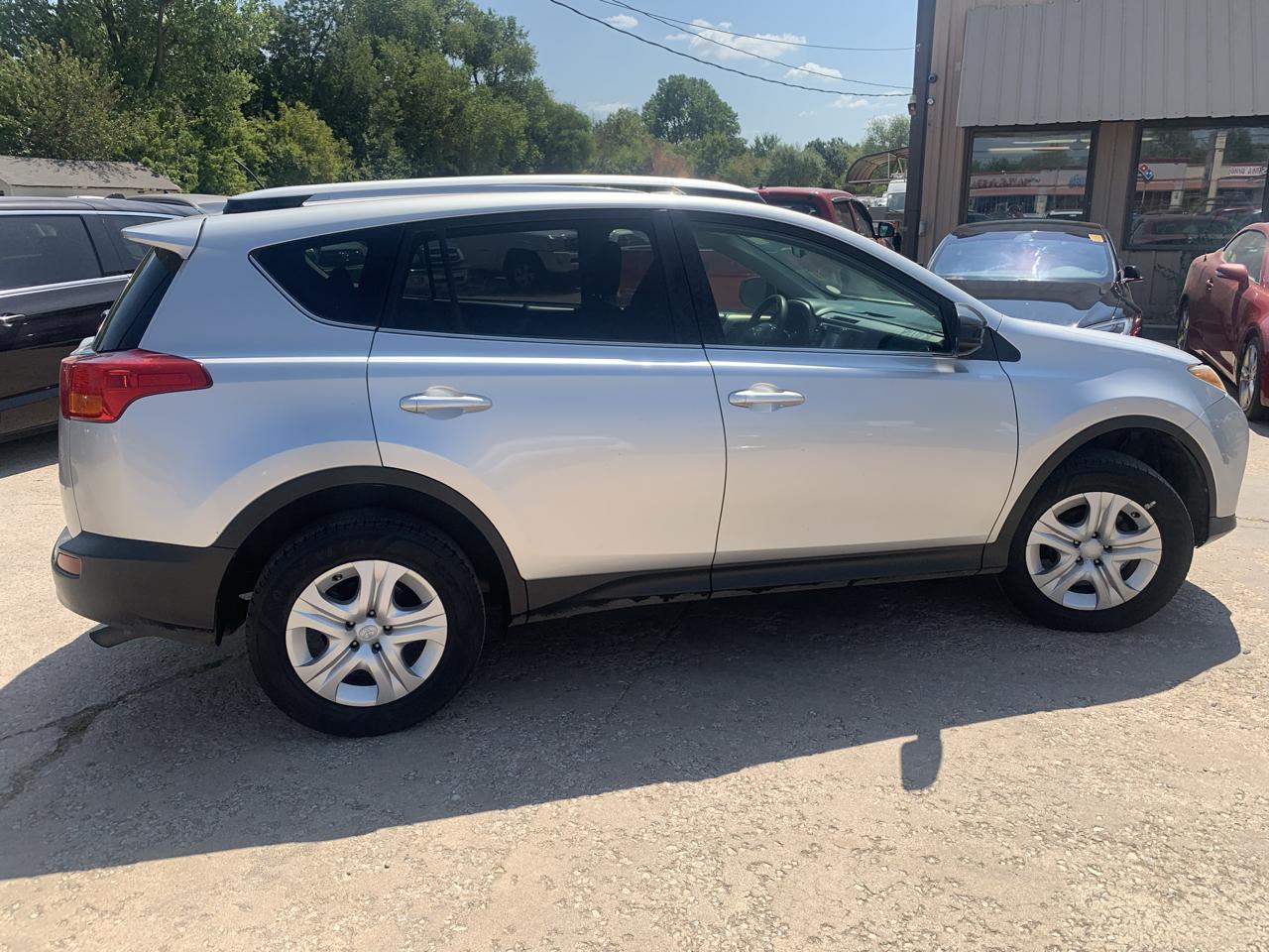 Toyota RAV4 LE FWD 2014