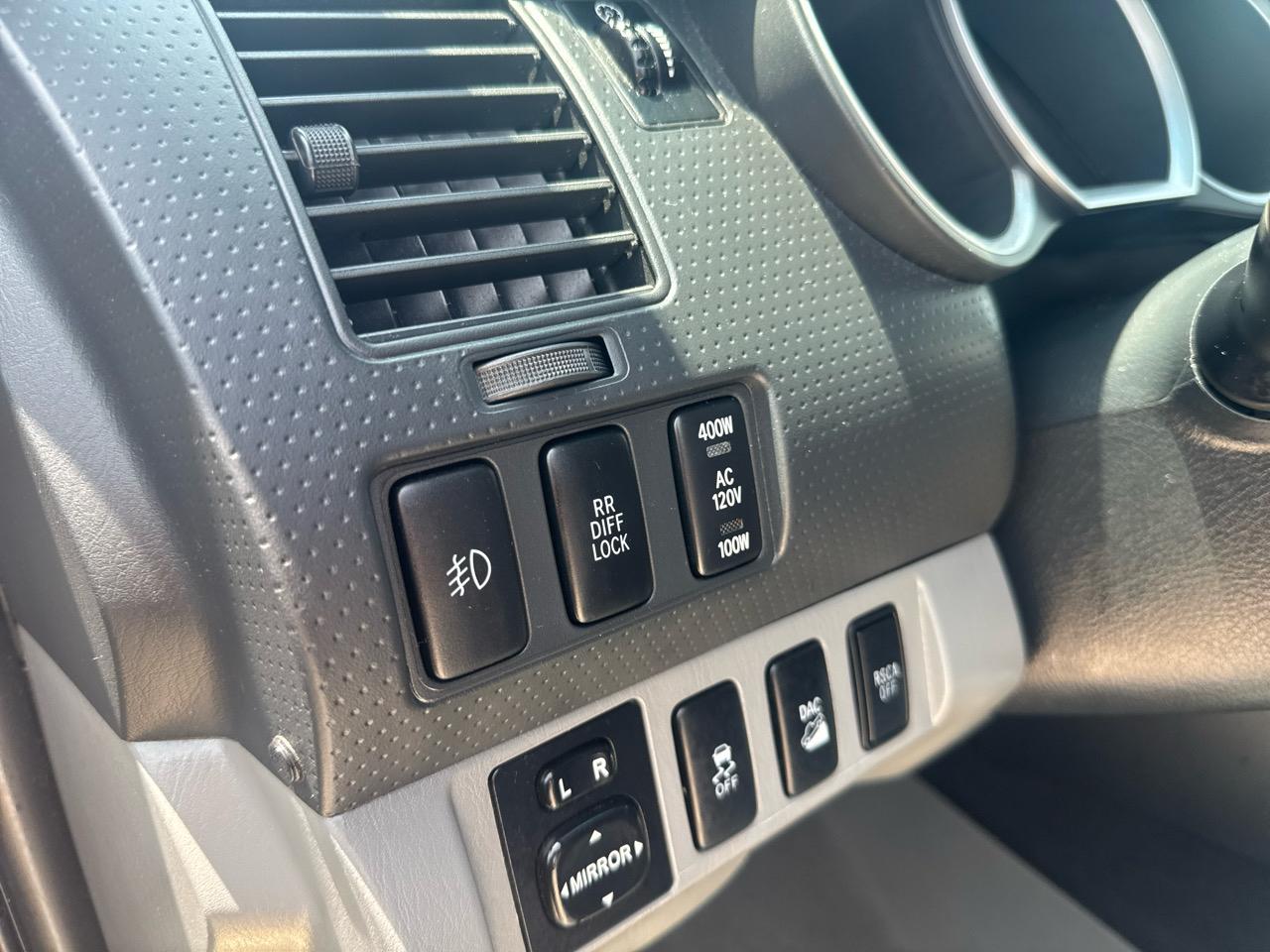 Toyota Tacoma  2014