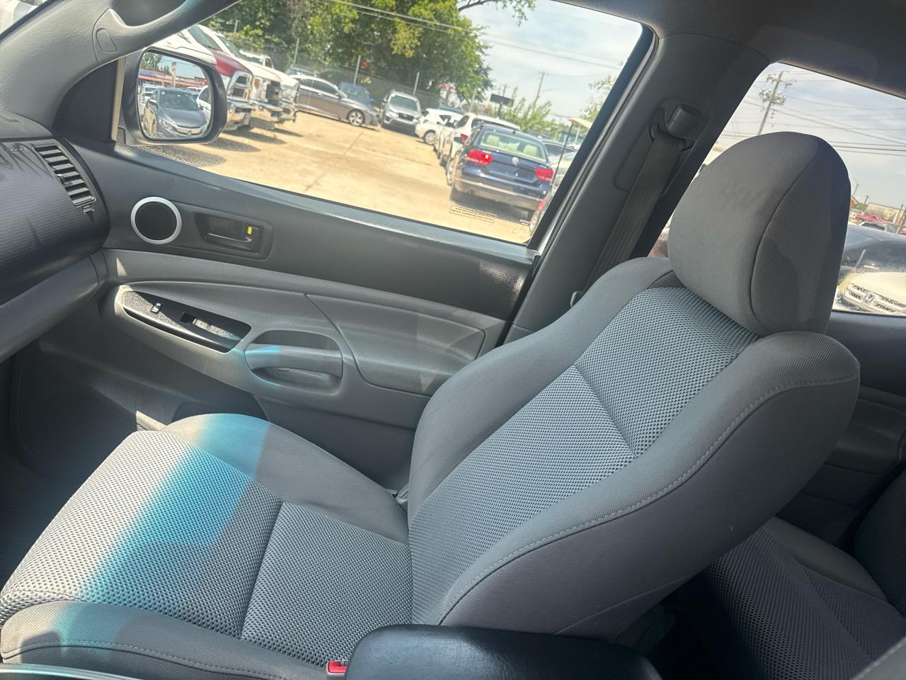 Toyota Tacoma  2014