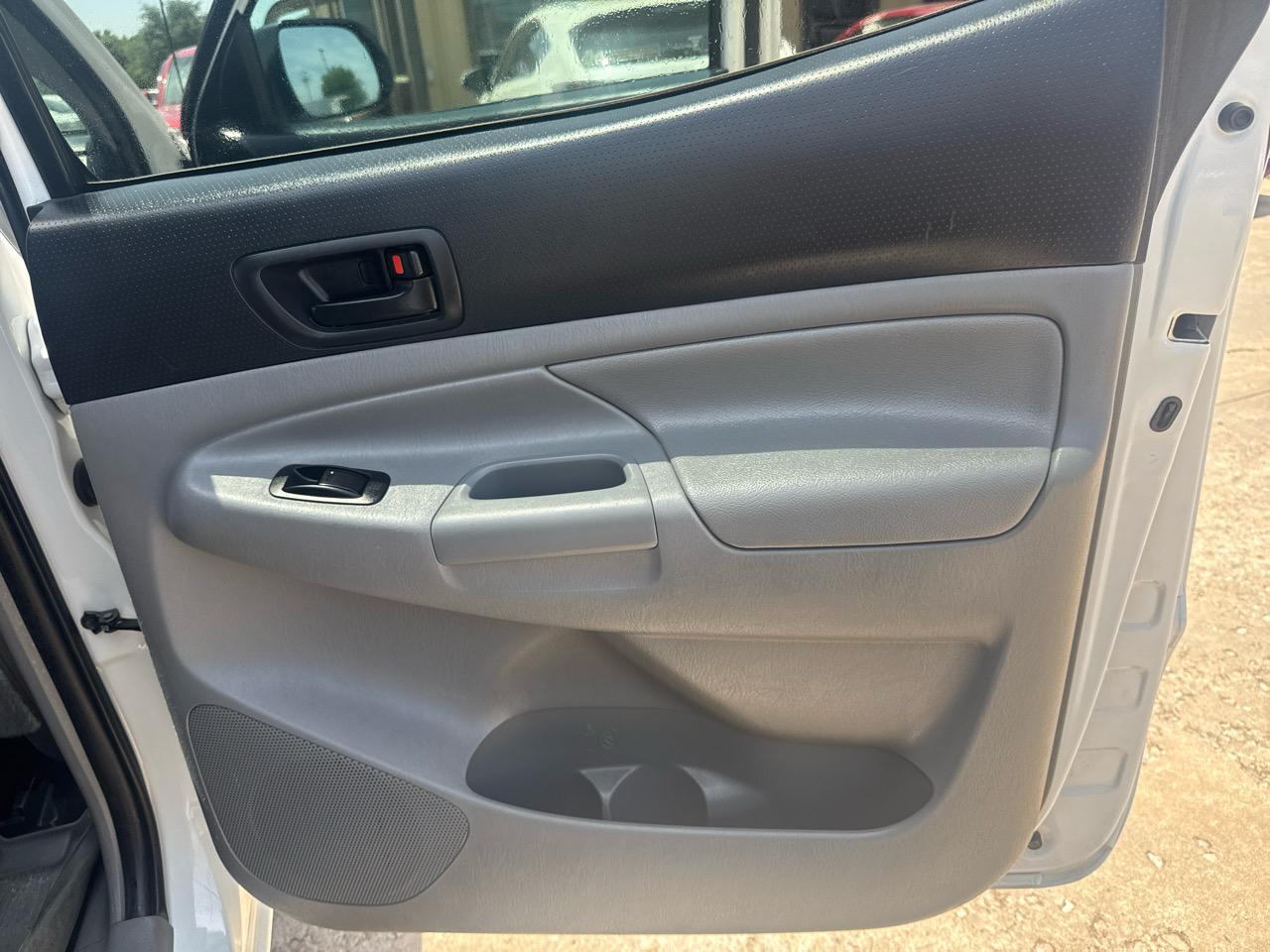 Toyota Tacoma  2014
