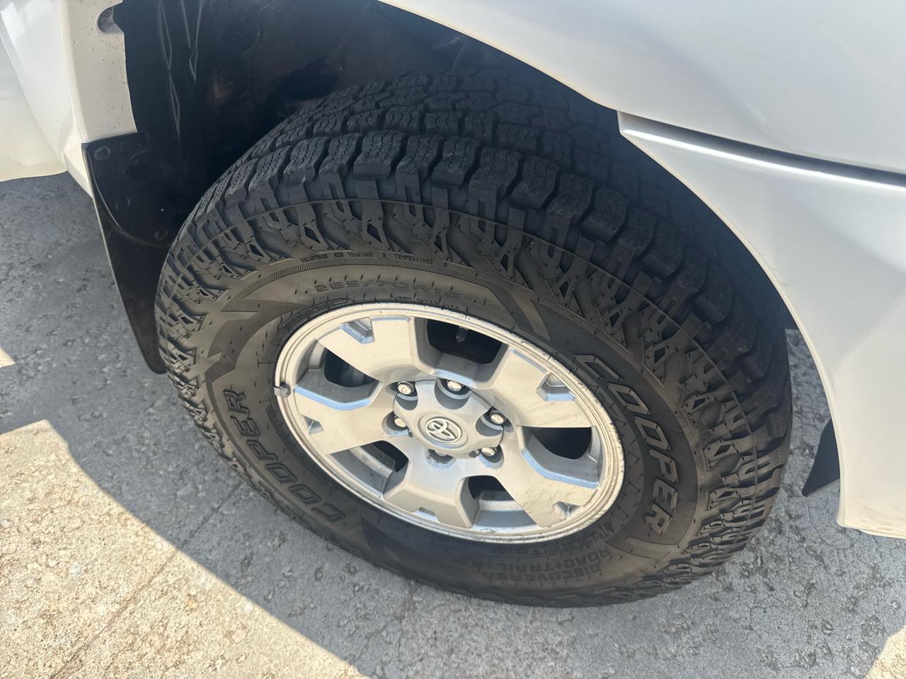 Toyota Tacoma  2014
