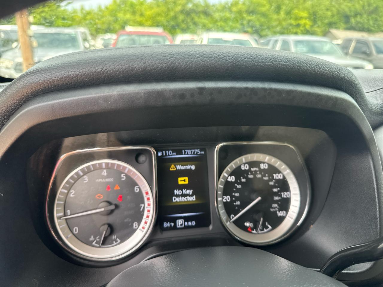 Nissan Titan SV Crew Cab 2WD 2017