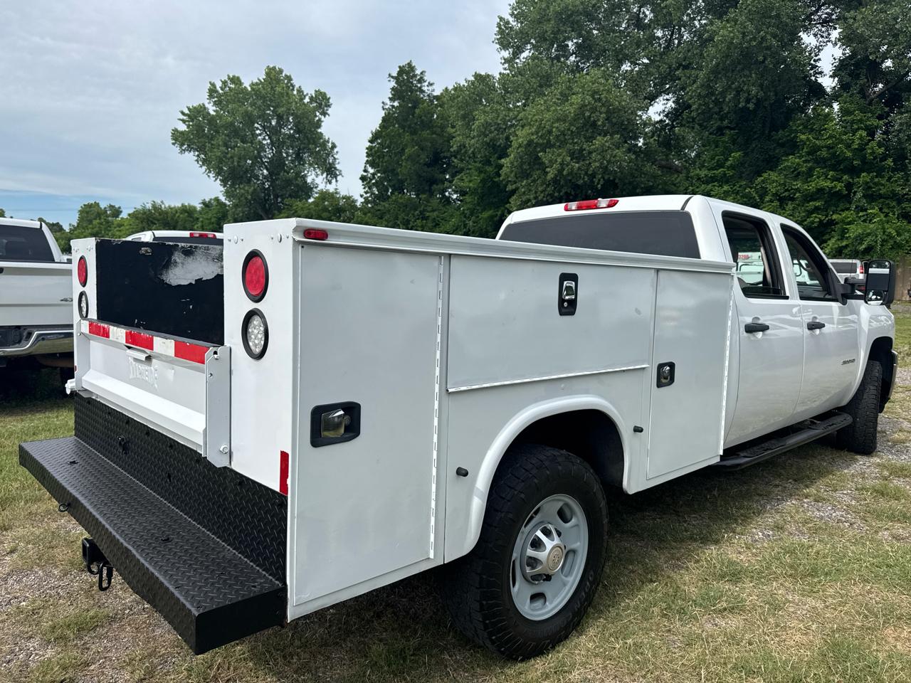 Chevrolet Silverado 2500HD Work Truck Crew Cab 4WD 2012