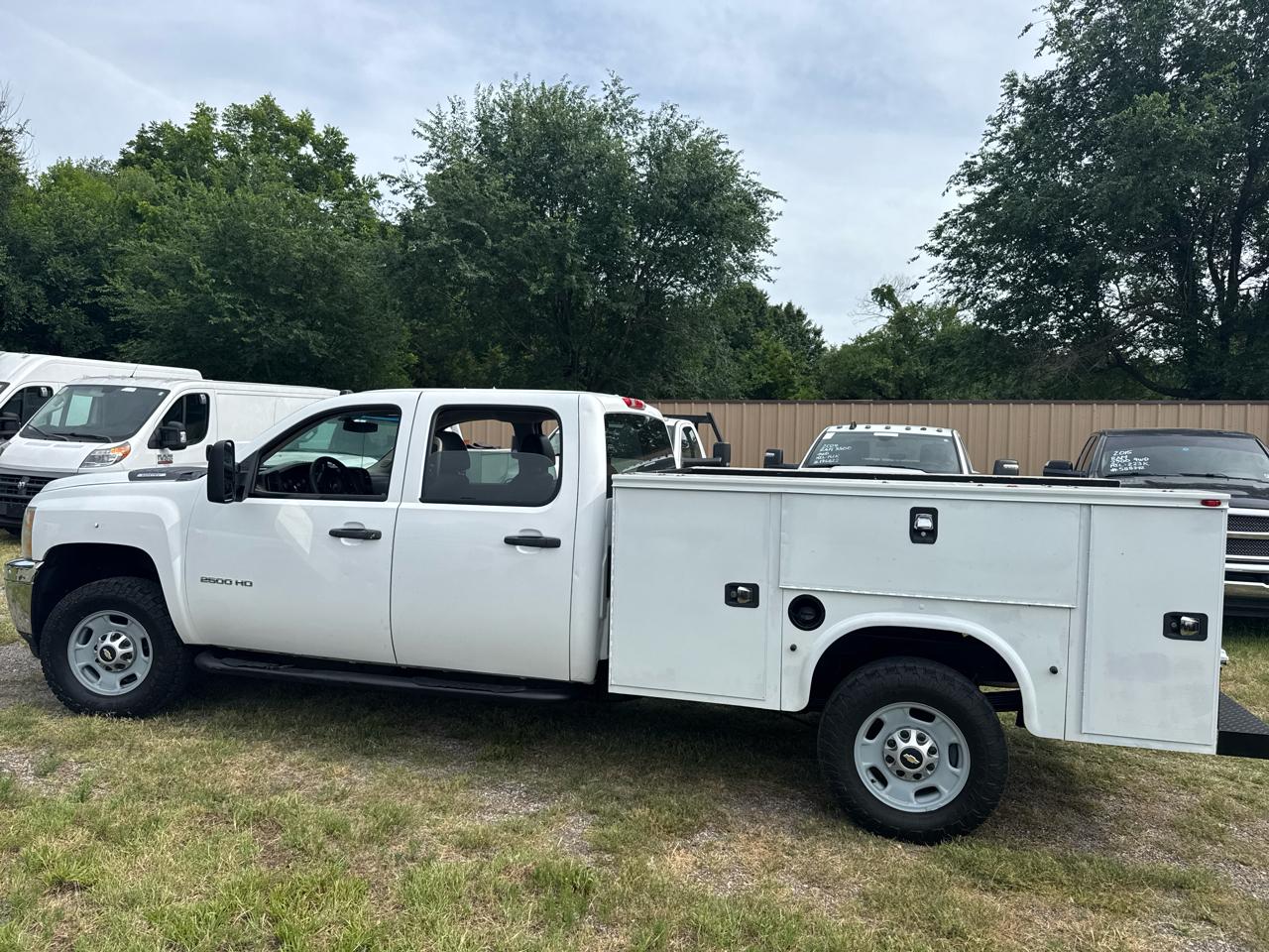 Chevrolet Silverado 2500HD Work Truck Crew Cab 4WD 2012