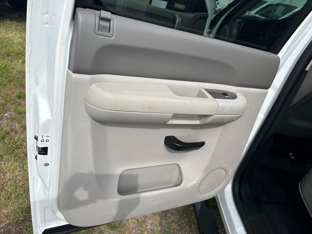 Chevrolet Silverado 2500HD Work Truck Crew Cab 4WD 2012