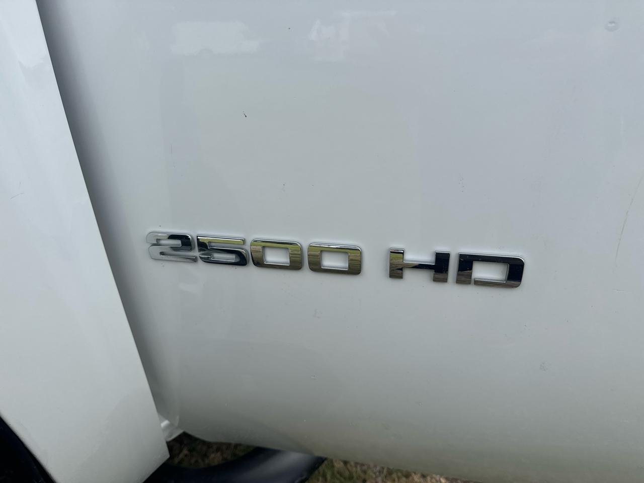 Chevrolet Silverado 2500HD Work Truck Crew Cab 4WD 2012