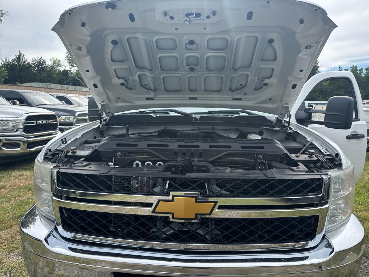 Chevrolet Silverado 2500HD Work Truck Crew Cab 4WD 2012