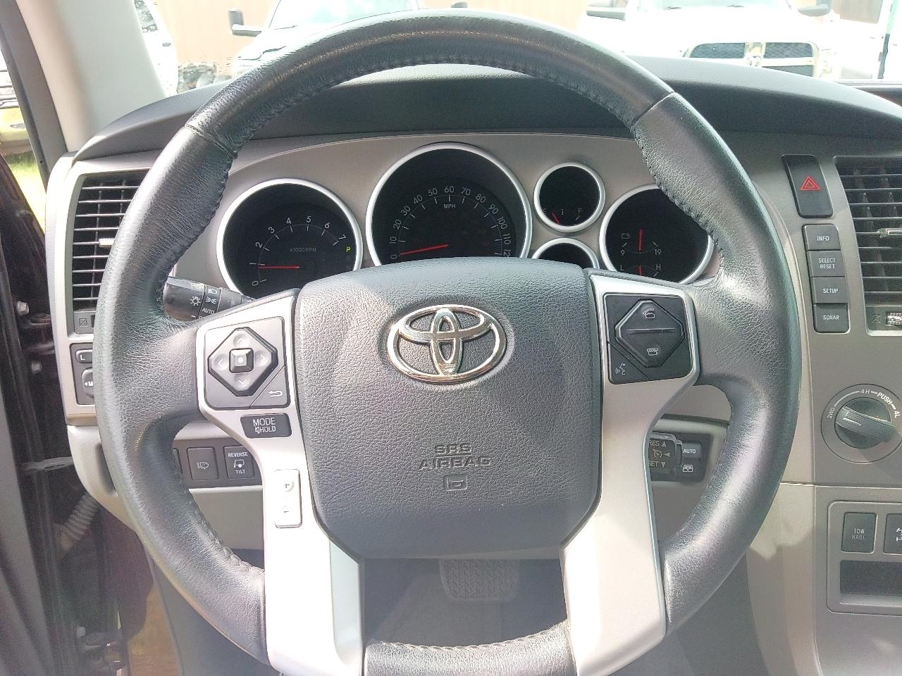 Toyota Sequoia Limited 4WD FFV 2017