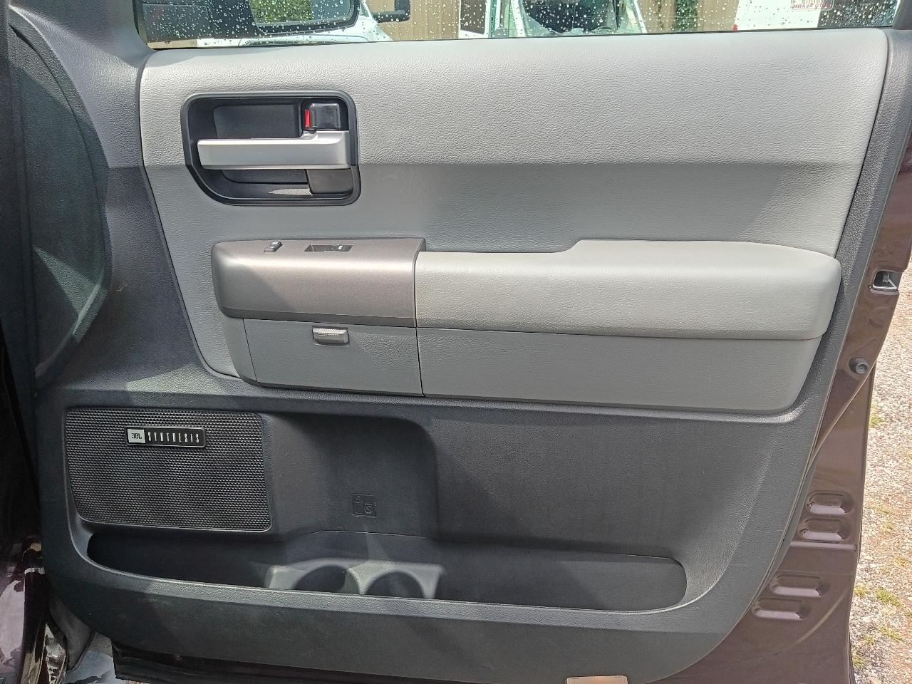 Toyota Sequoia Limited 4WD FFV 2017