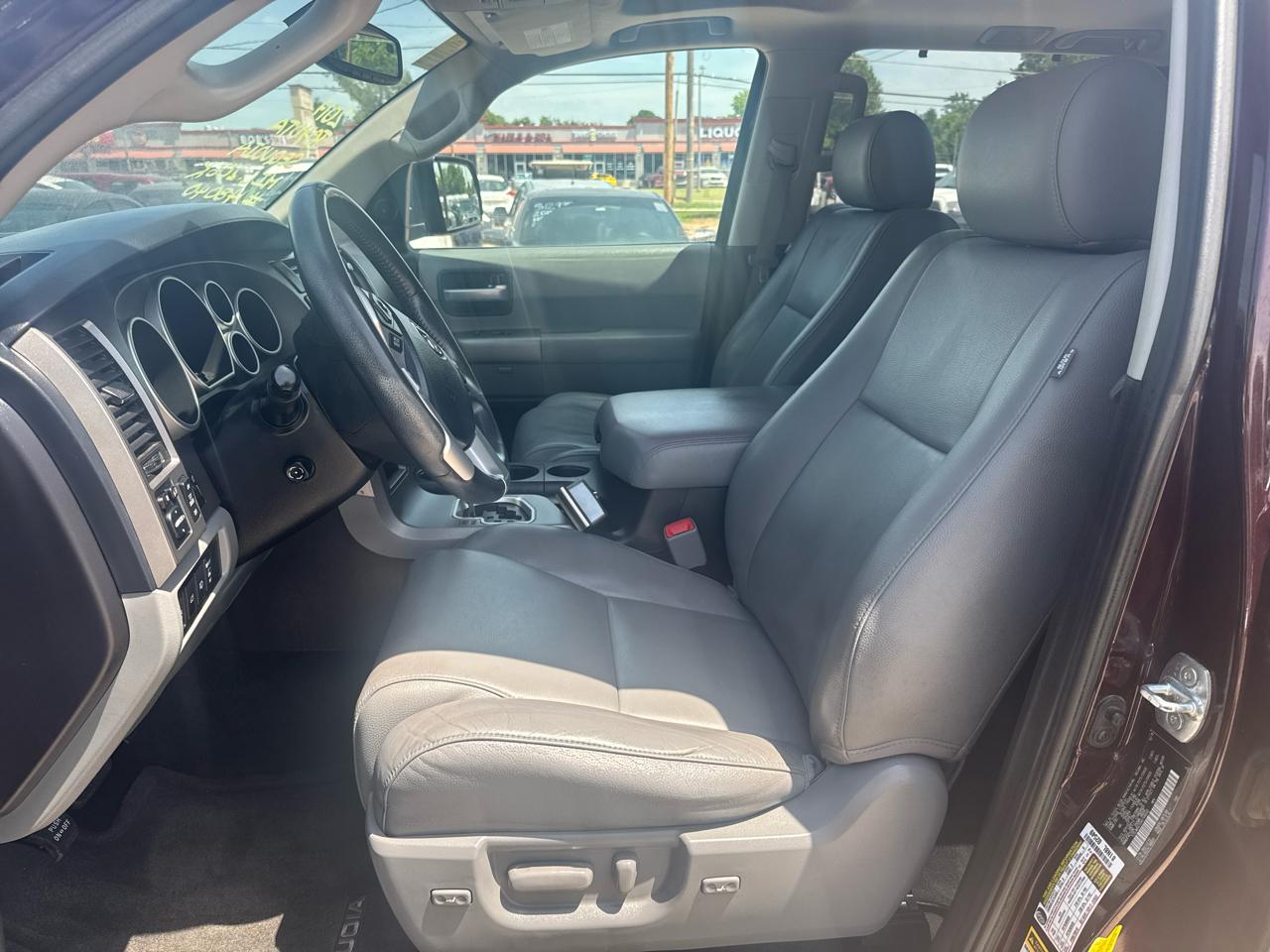 Toyota Sequoia  2017