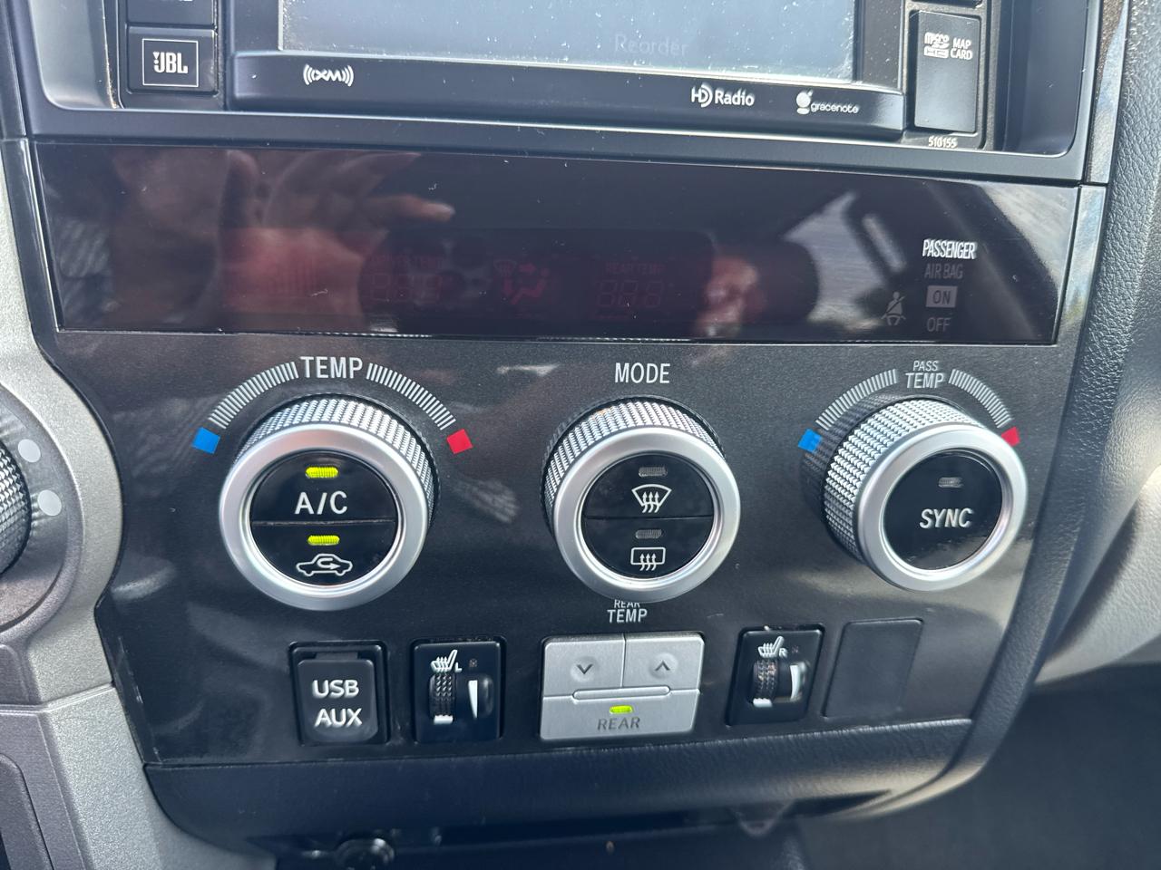 Toyota Sequoia  2017