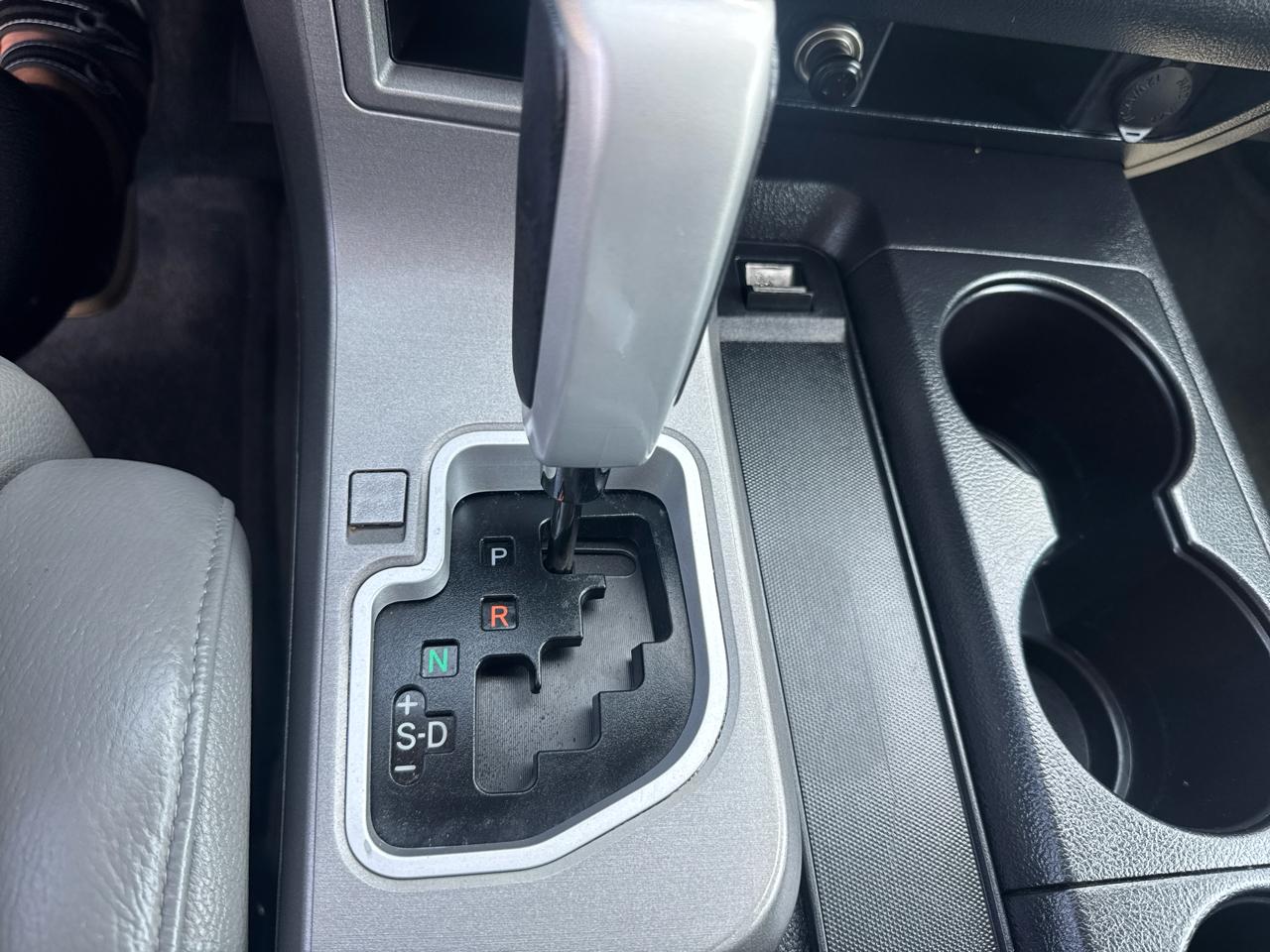 Toyota Sequoia  2017