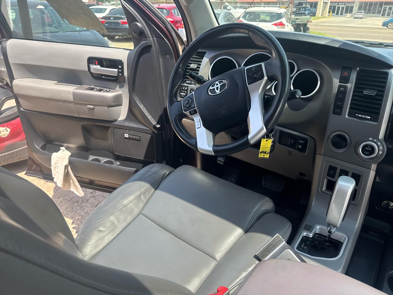 Toyota Sequoia  2017
