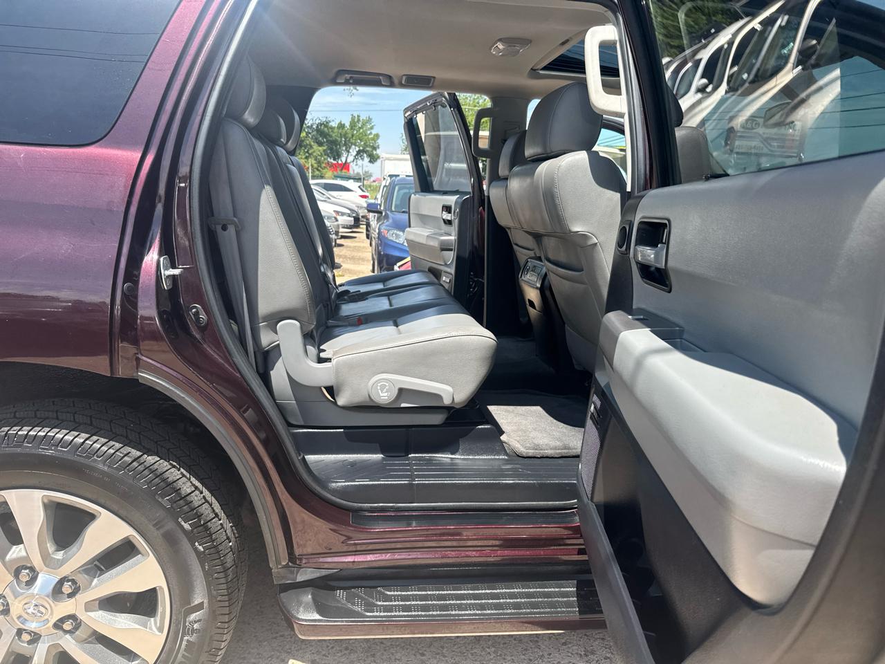 Toyota Sequoia  2017
