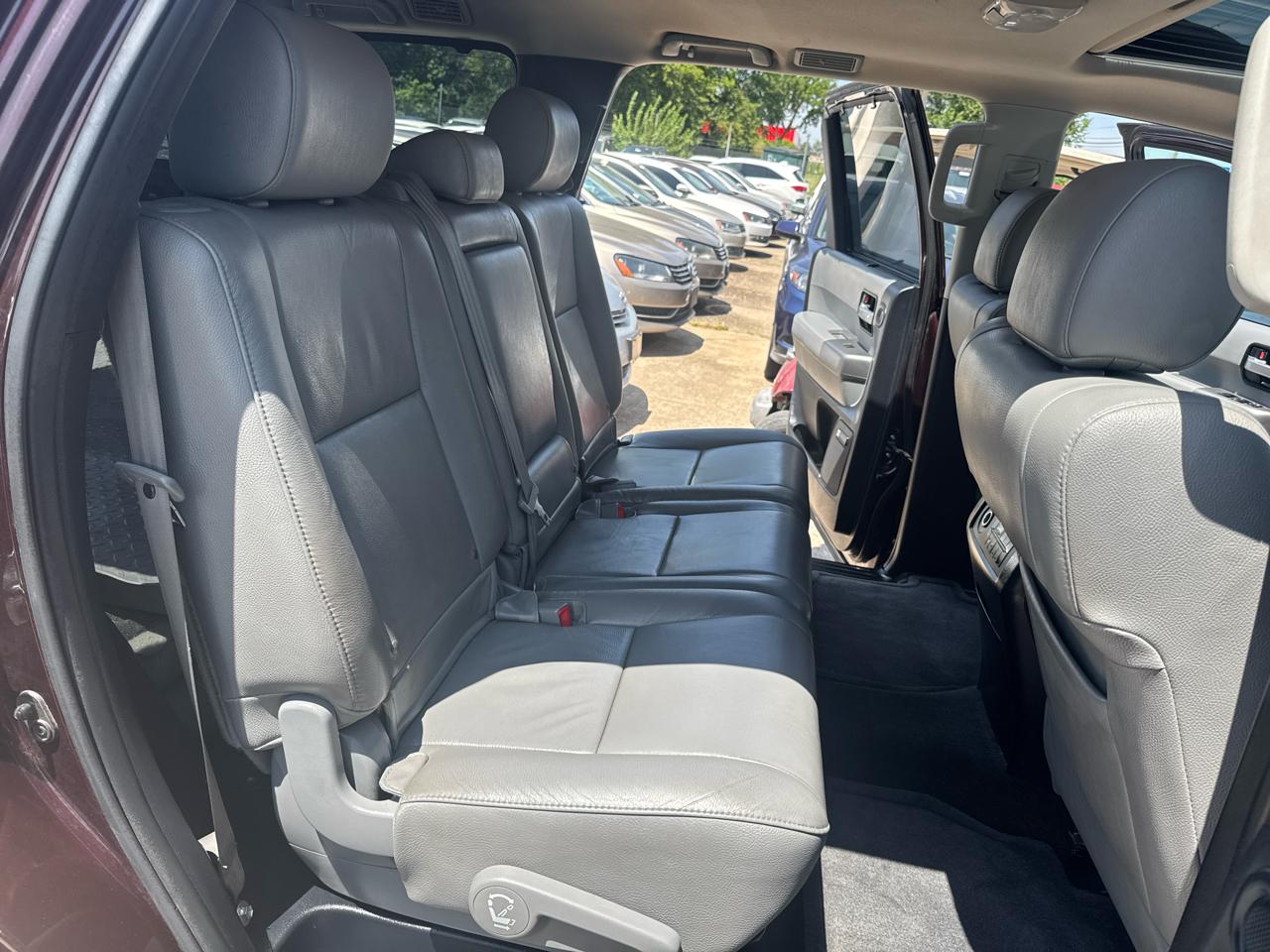 Toyota Sequoia  2017