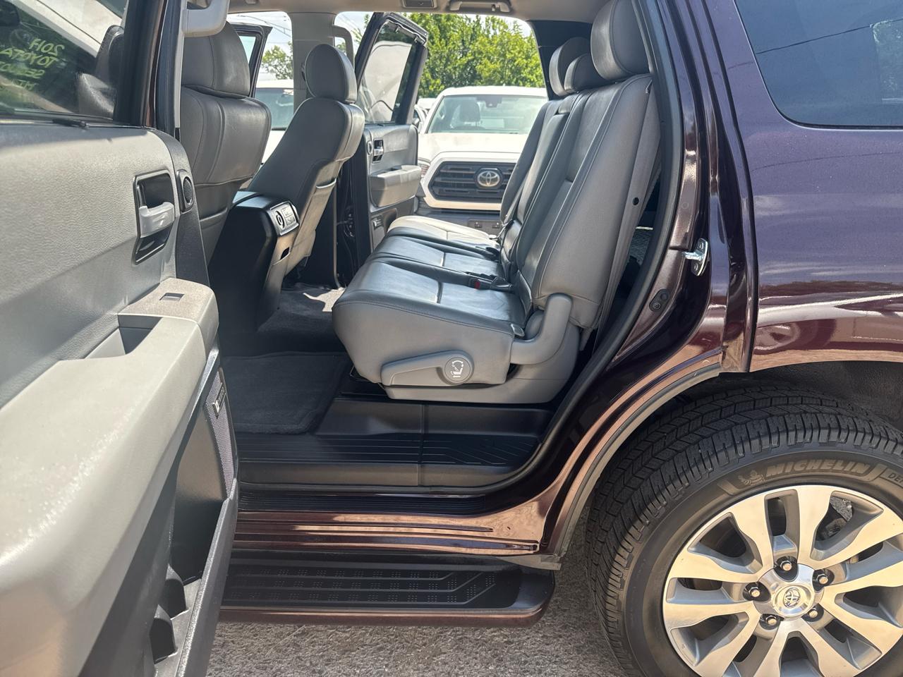 Toyota Sequoia  2017