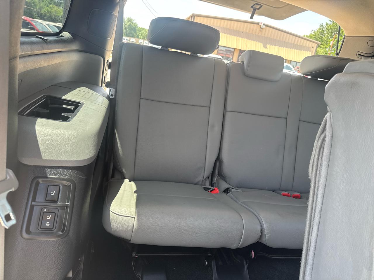 Toyota Sequoia  2017