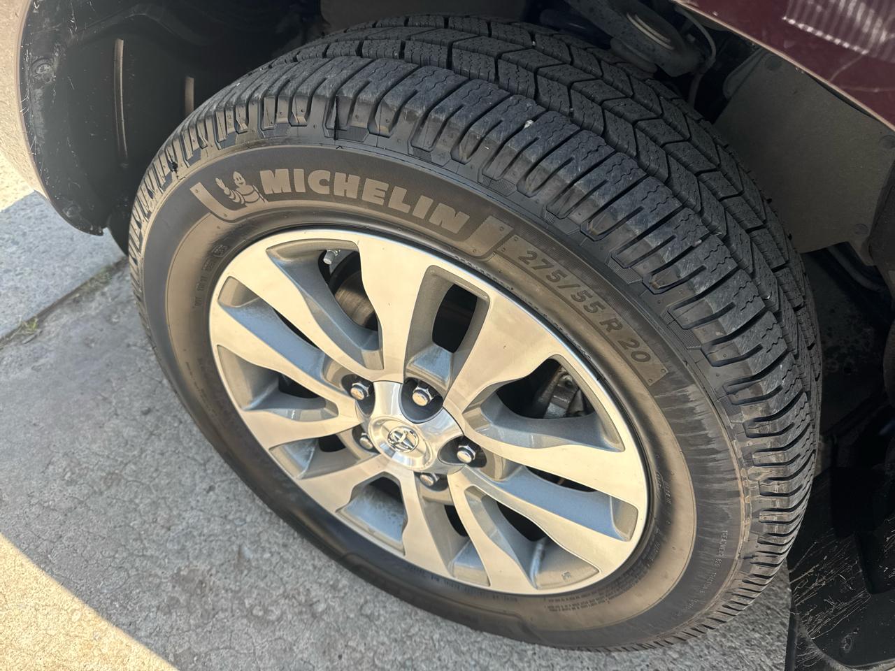 Toyota Sequoia  2017