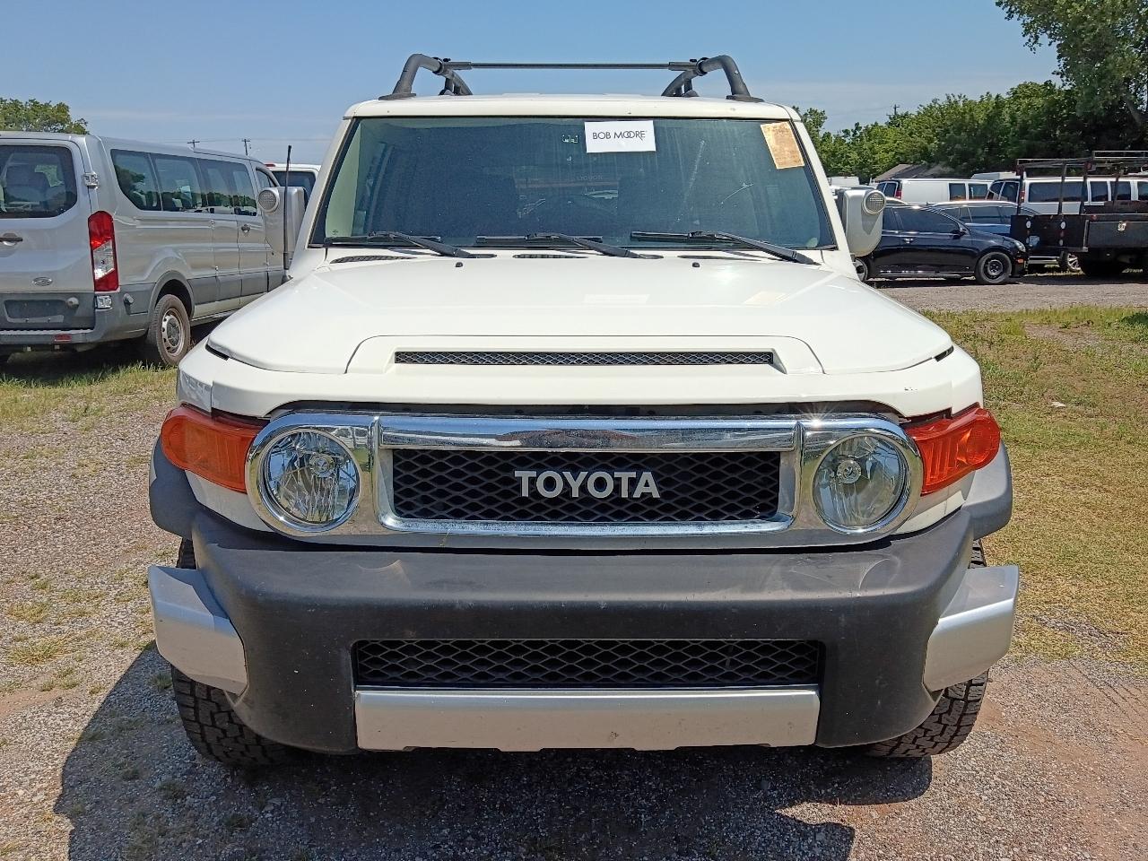 Toyota FJ Cruiser  2012