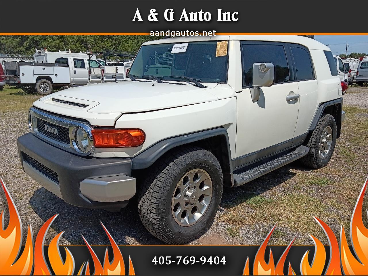 Toyota FJ Cruiser  2012