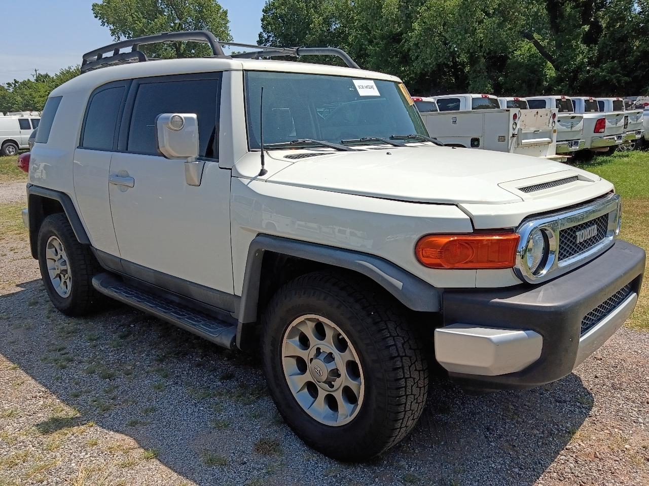 Toyota FJ Cruiser  2012