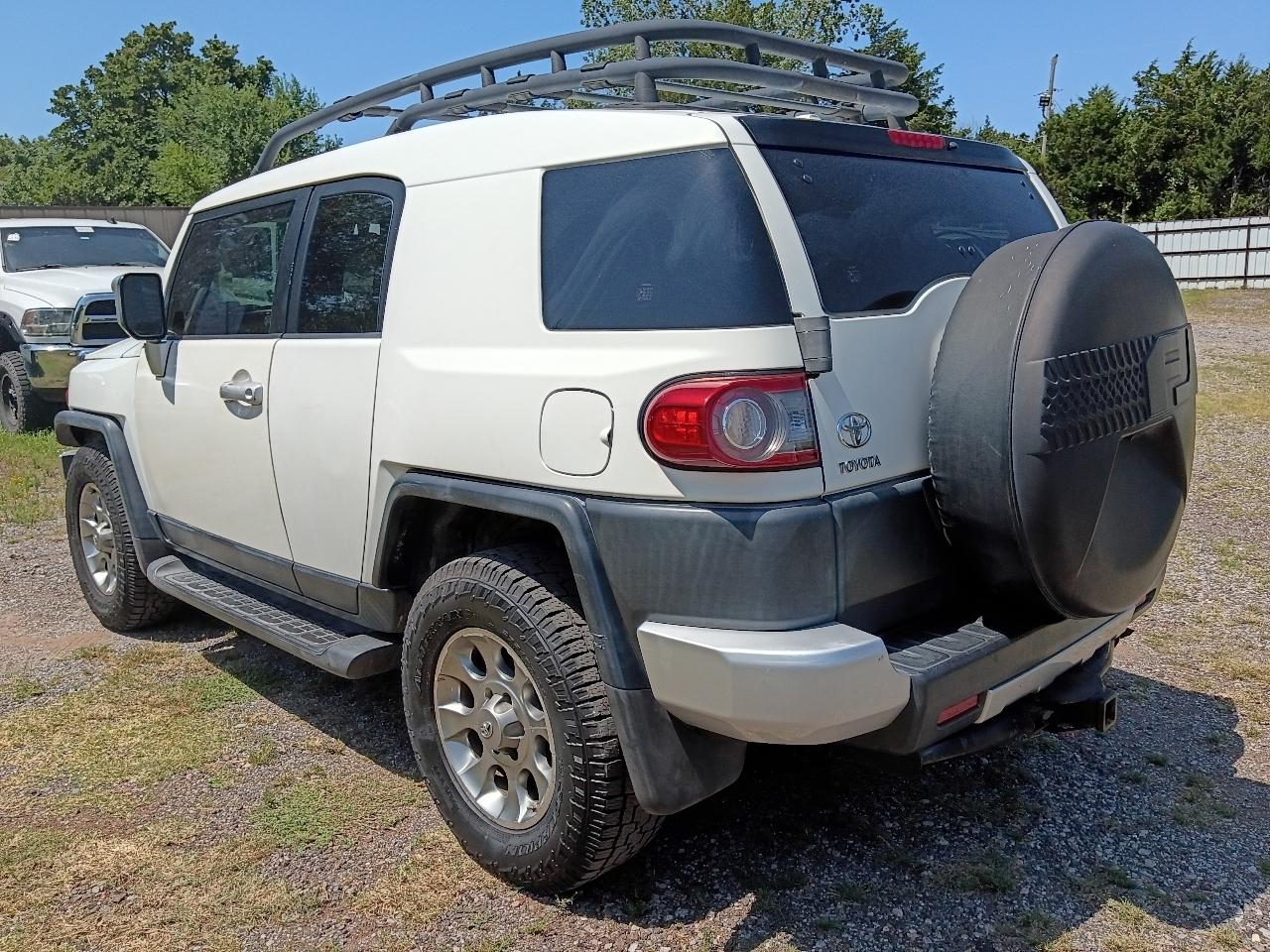 Toyota FJ Cruiser  2012