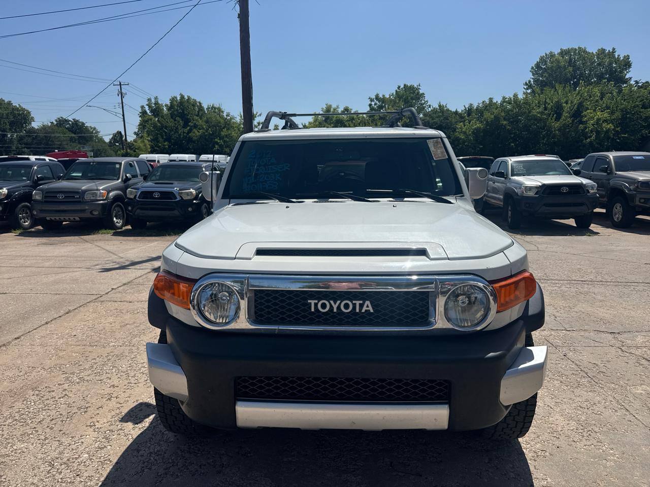 Toyota FJ Cruiser  2012