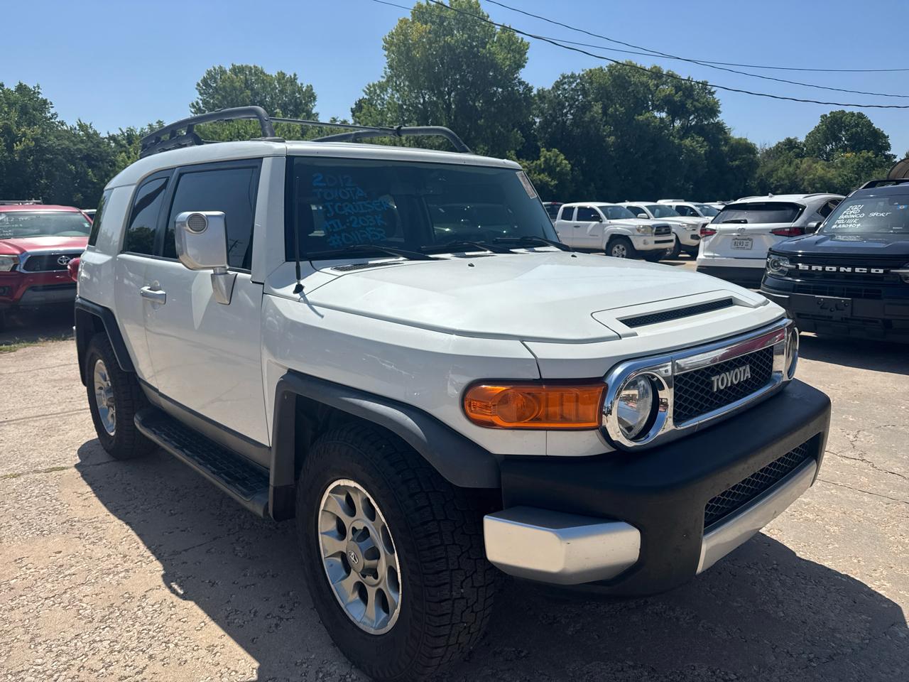 Toyota FJ Cruiser  2012