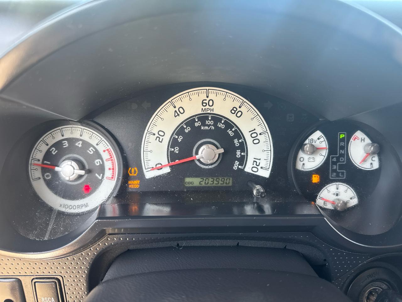 Toyota FJ Cruiser  2012