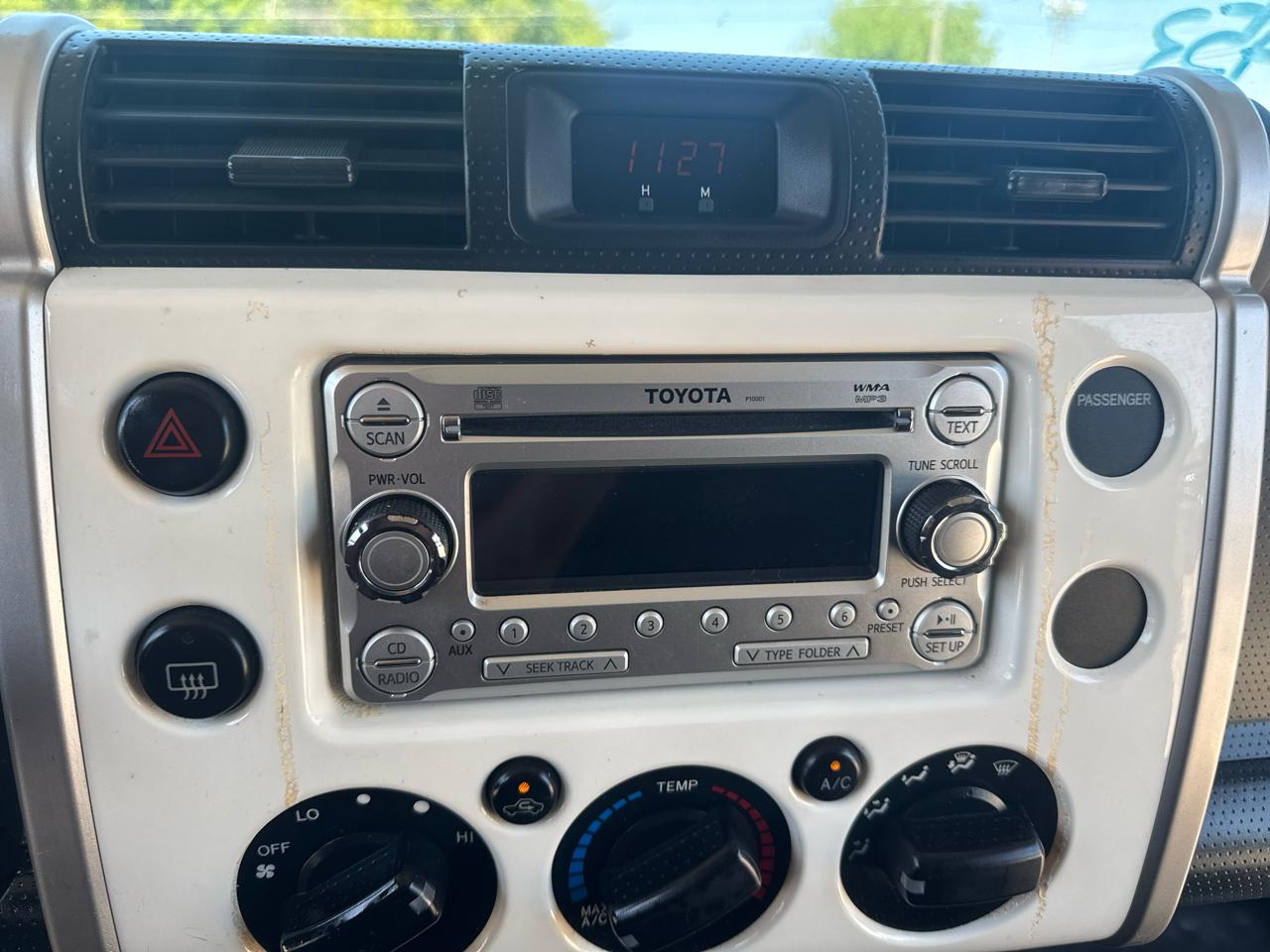 Toyota FJ Cruiser  2012