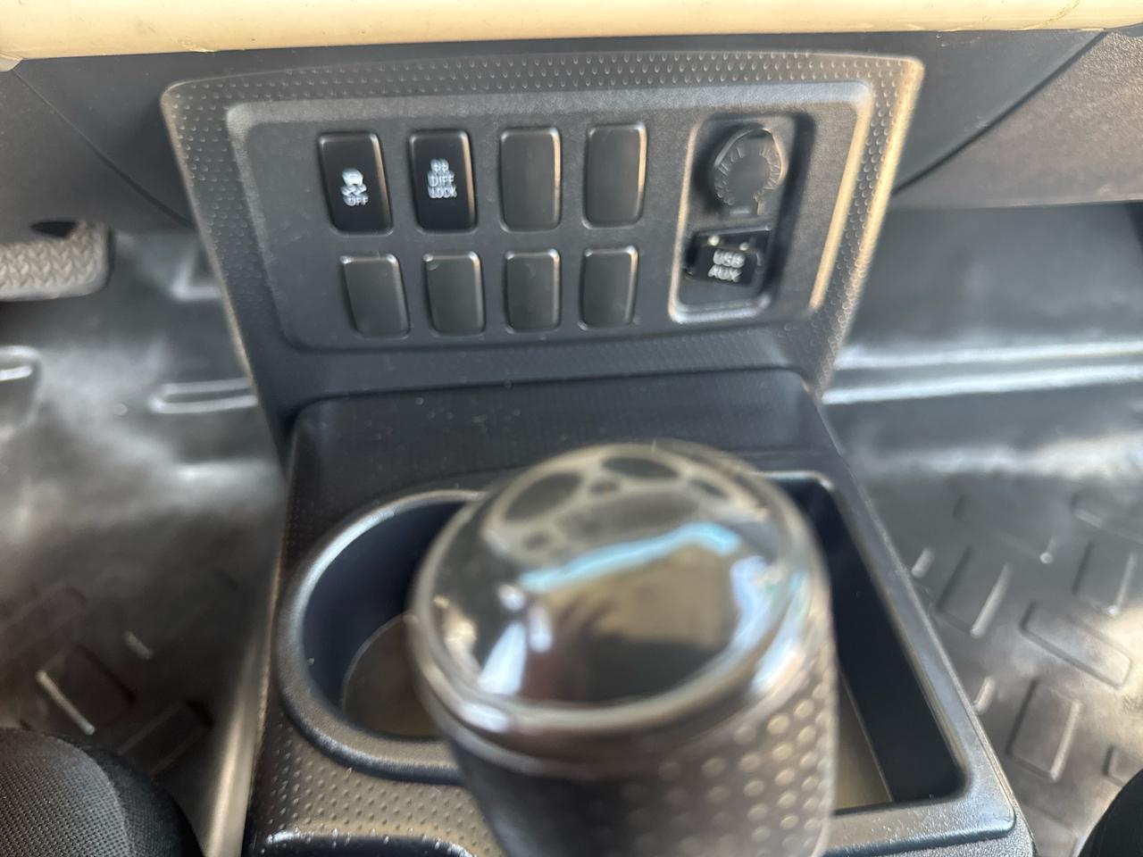 Toyota FJ Cruiser  2012