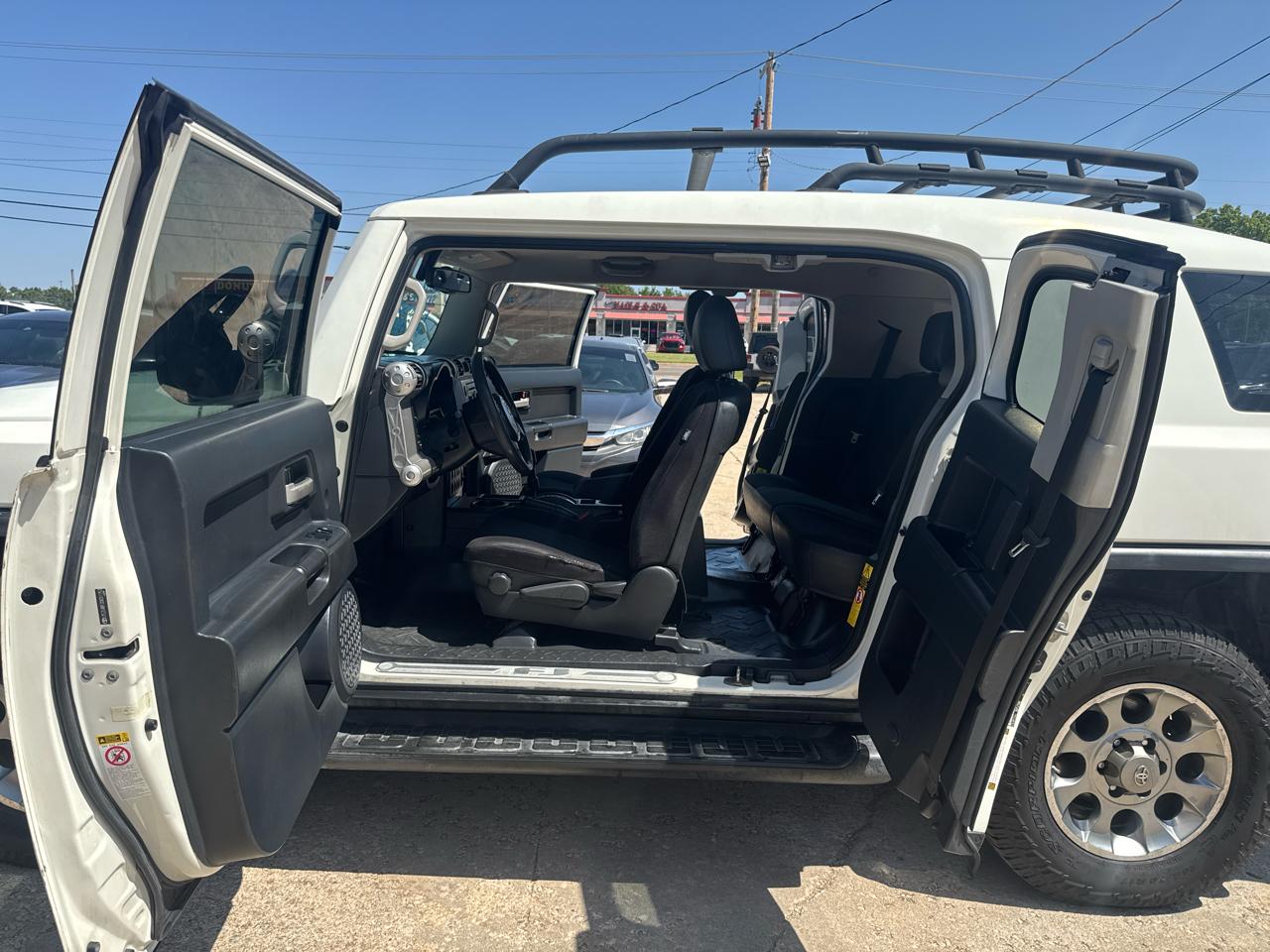 Toyota FJ Cruiser  2012