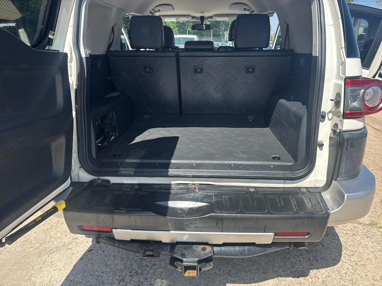 Toyota FJ Cruiser  2012