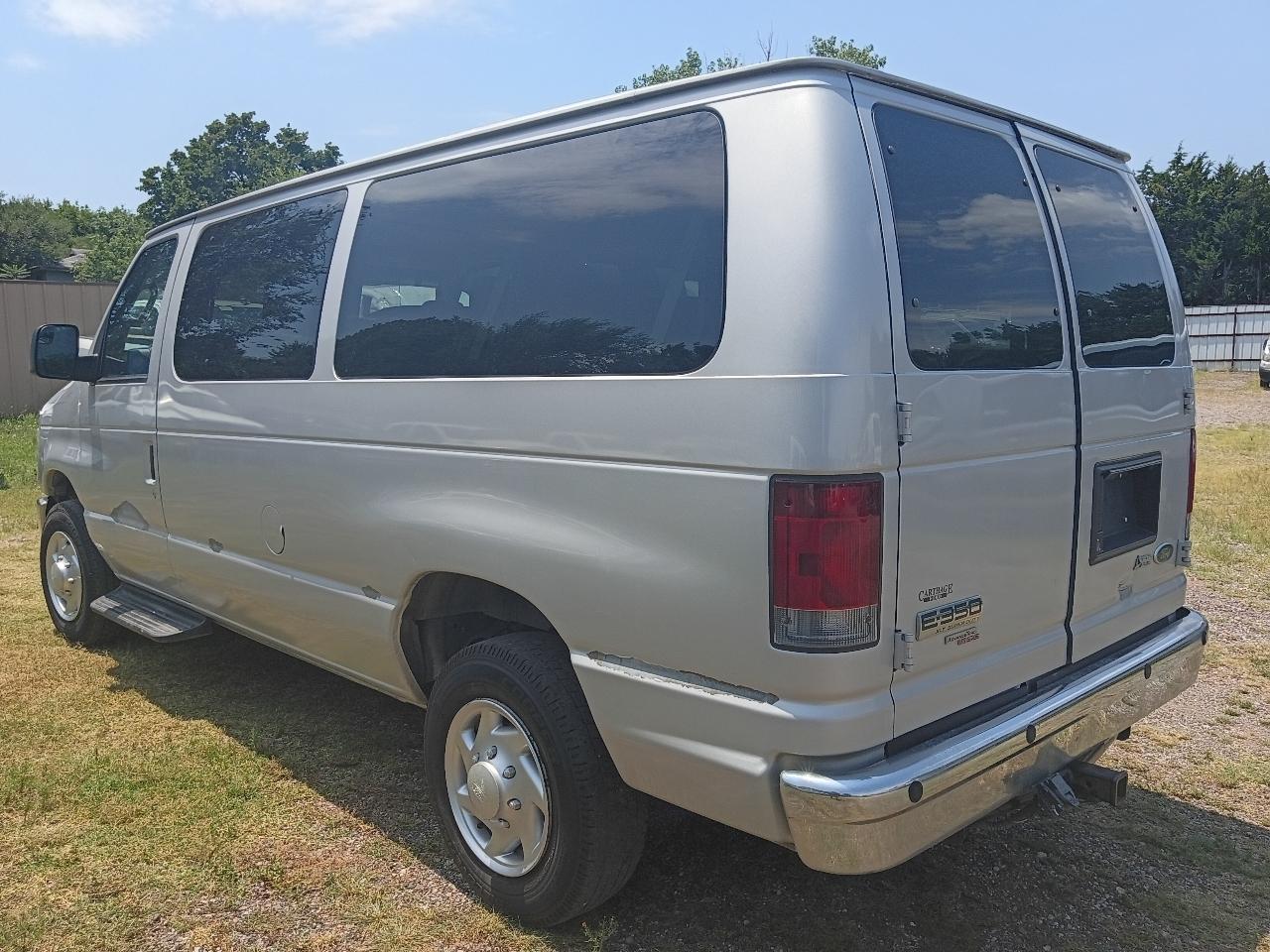 Ford Econoline  2011