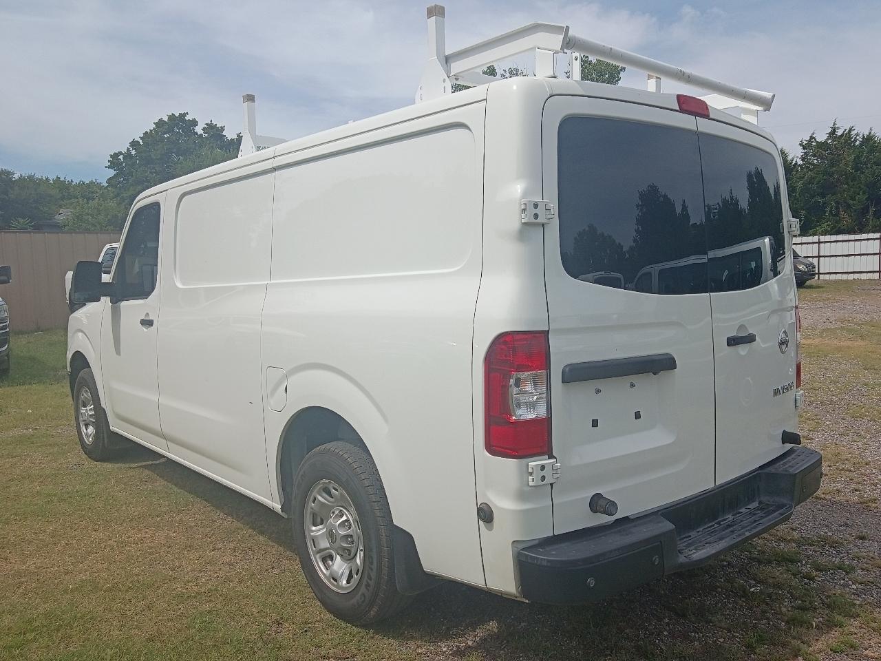 Nissan NV Cargo  2021