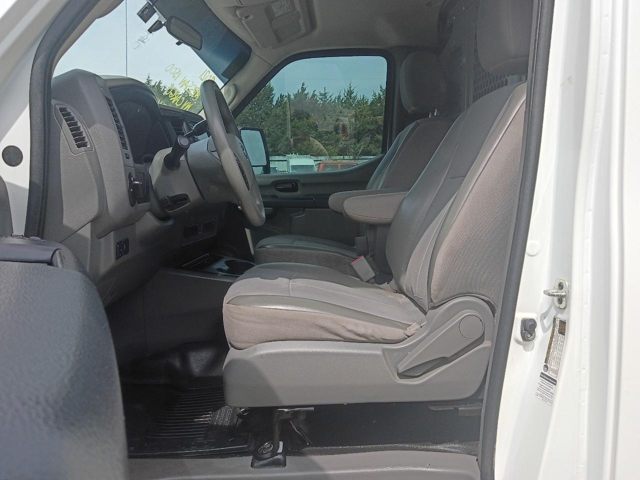 Nissan NV Cargo  2021