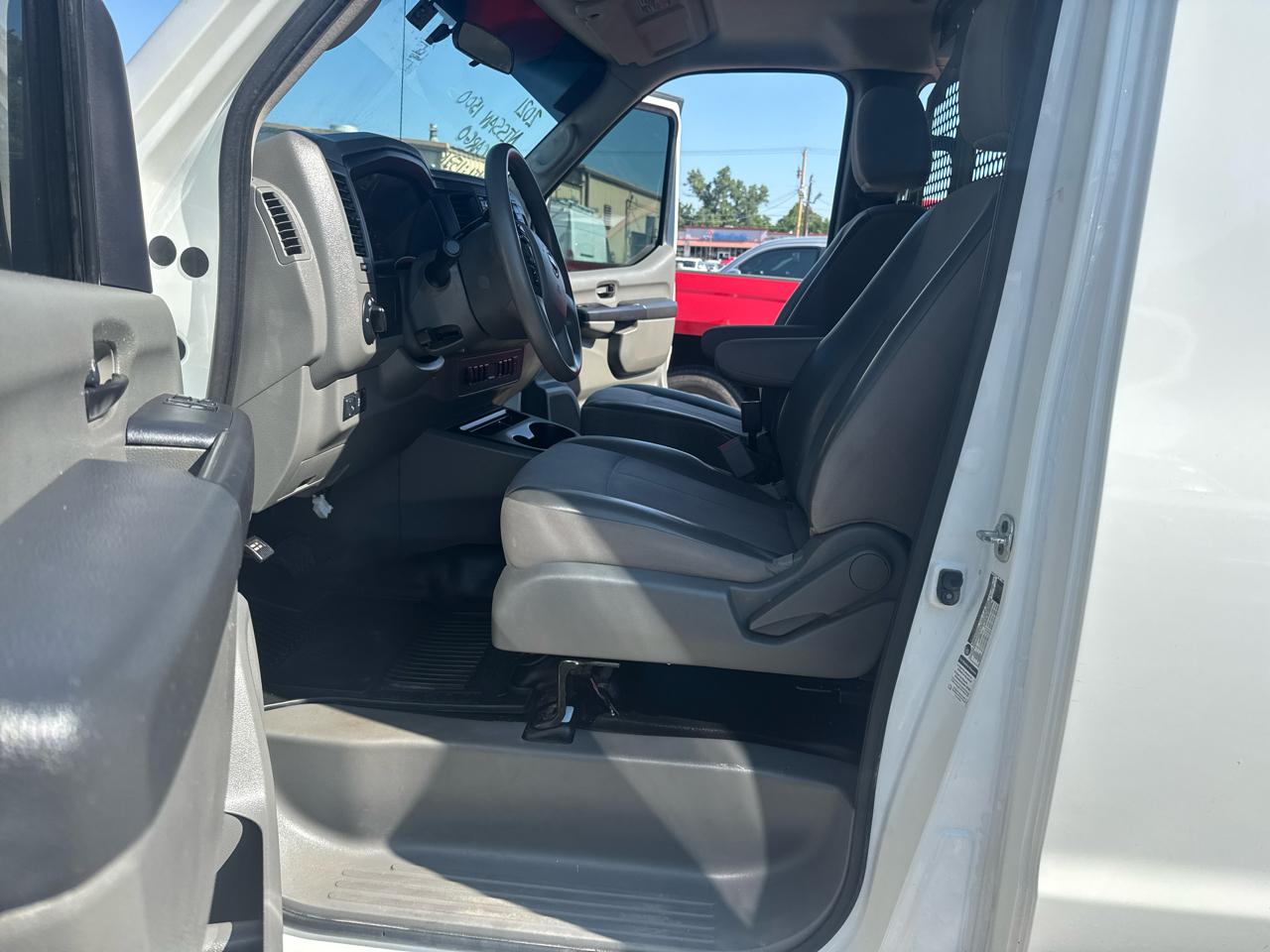 Nissan NV Cargo  2021