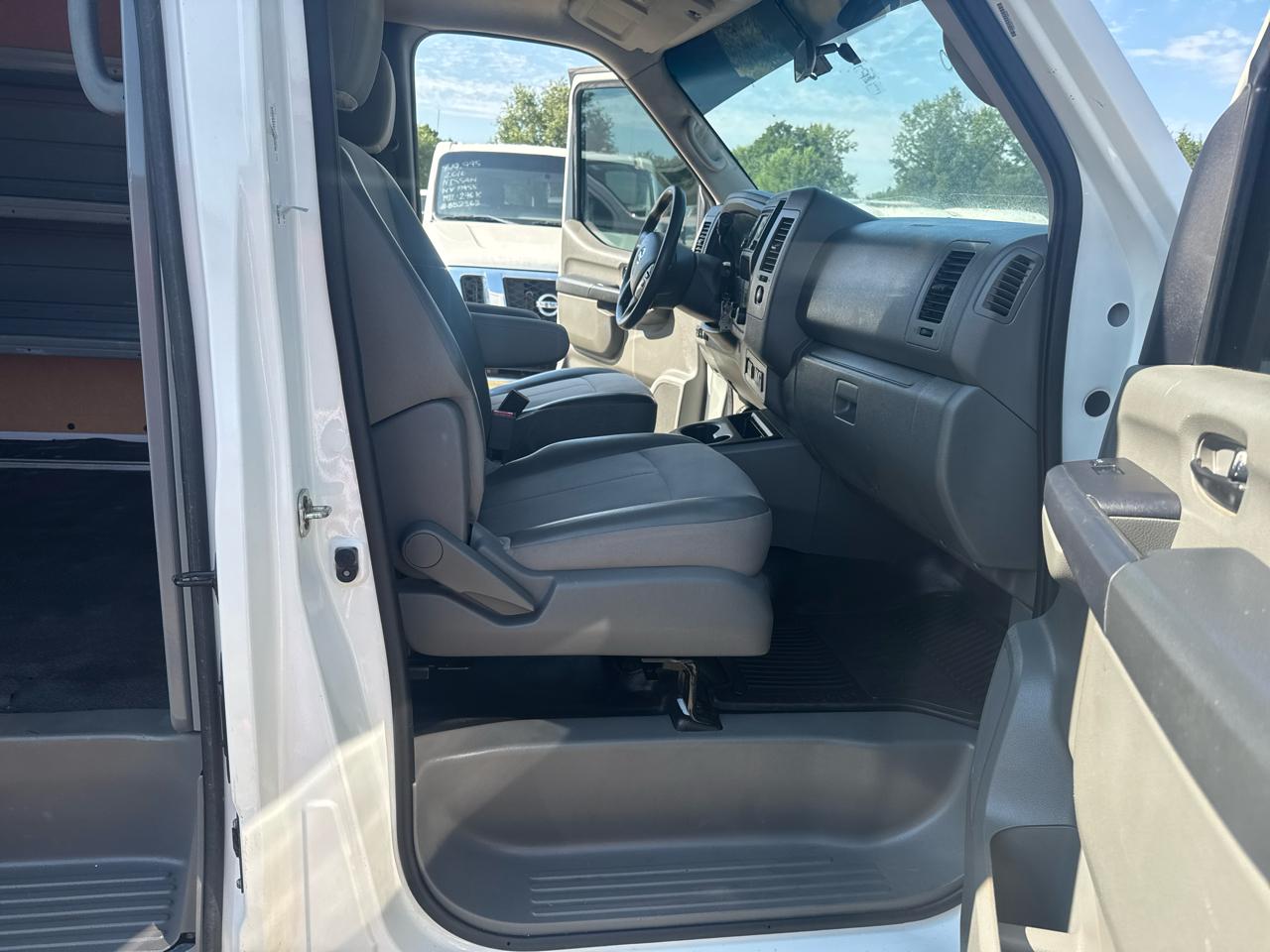 Nissan NV Cargo  2021