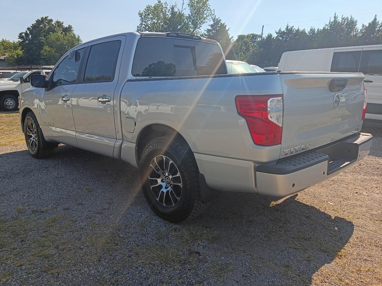 Nissan Titan S Crew Cab 2WD 2021
