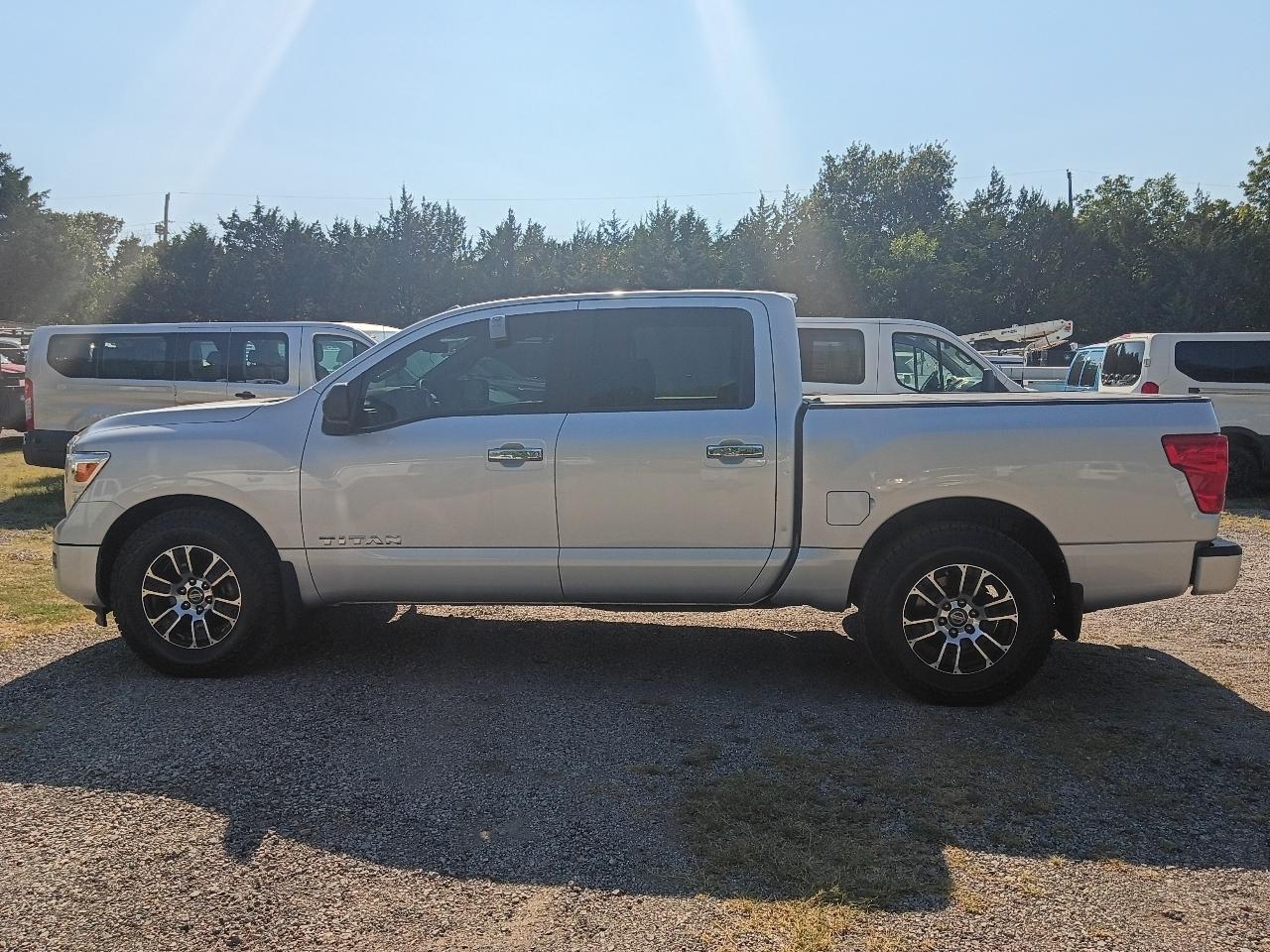 Nissan Titan S Crew Cab 2WD 2021