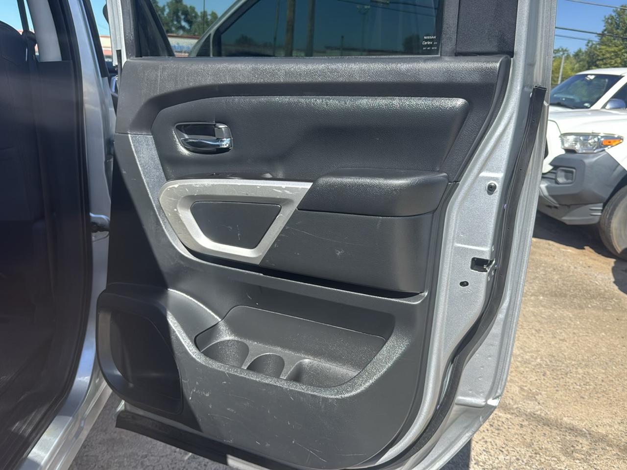Nissan Titan S Crew Cab 2WD 2021