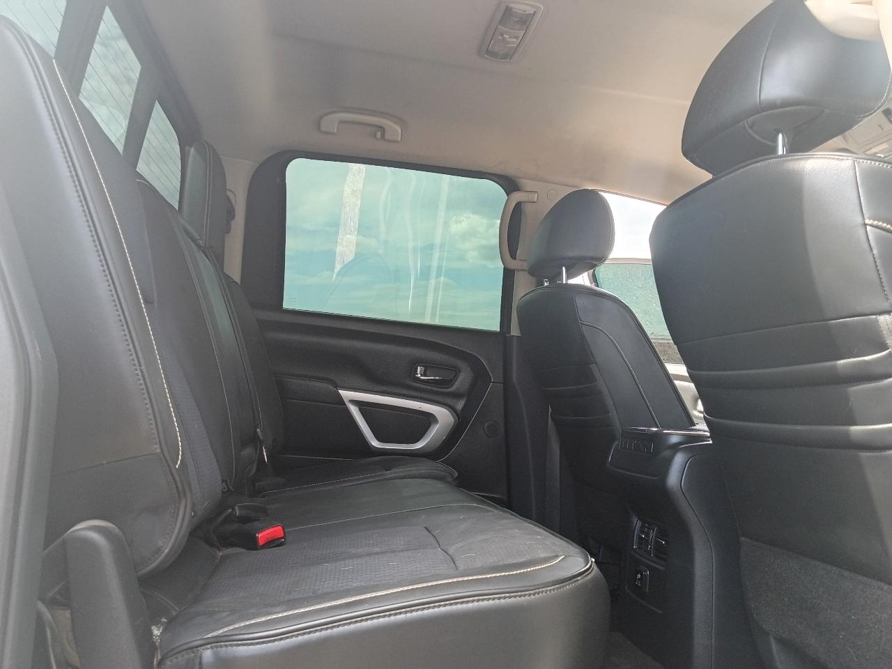 Nissan Titan PRO-4X Crew Cab 4WD 2018